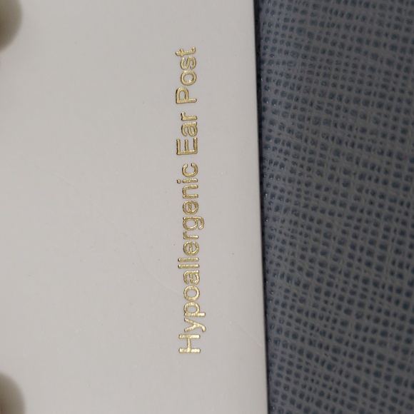 NWT J Crew Gold Hypoallergenic Rhinestone Post Earrings 2" Long - Picture 3 of 5